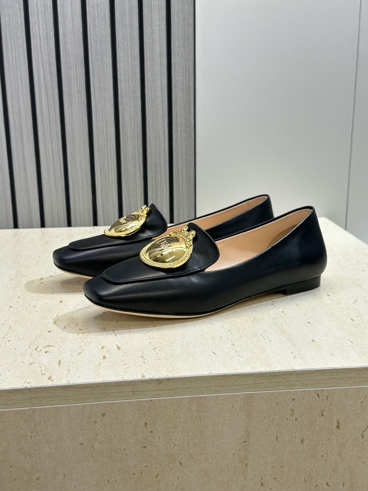 Dior 迪奥2026春夏新款 Medallion平底方头玛丽珍芭蕾舞娃娃女鞋 CD字母logo五金扣时