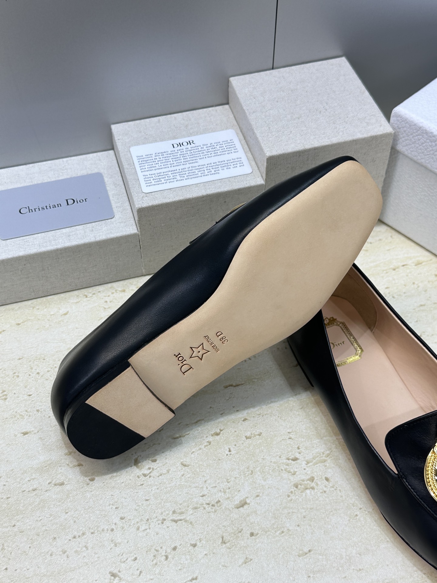 Dior 迪奥2026春夏新款 Medallion平底方头玛丽珍芭蕾舞娃娃女鞋 CD字母logo五金扣时