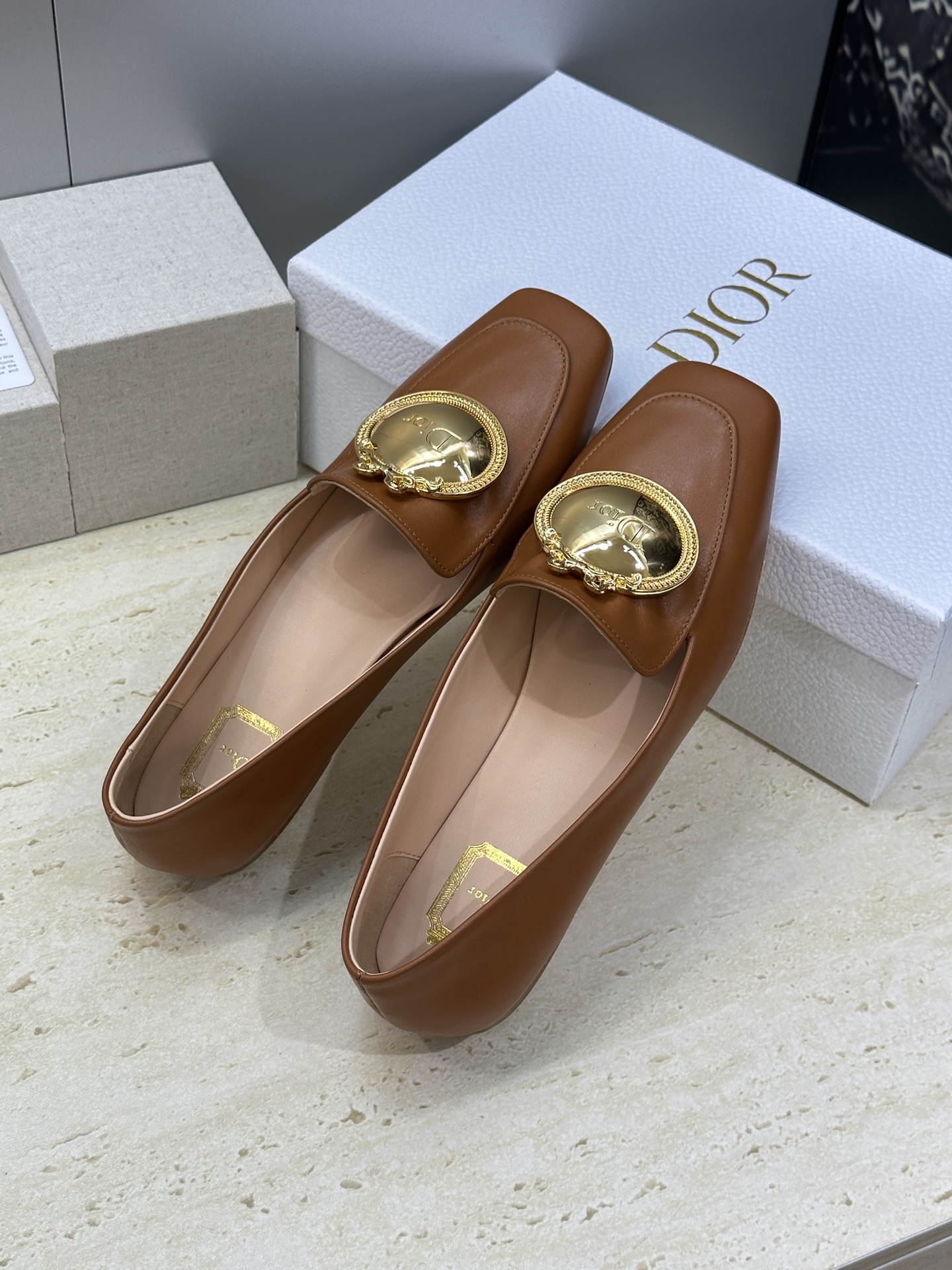 Dior 迪奥2026春夏新款 Medallion平底方头玛丽珍芭蕾舞娃娃女鞋 CD字母logo五金扣时