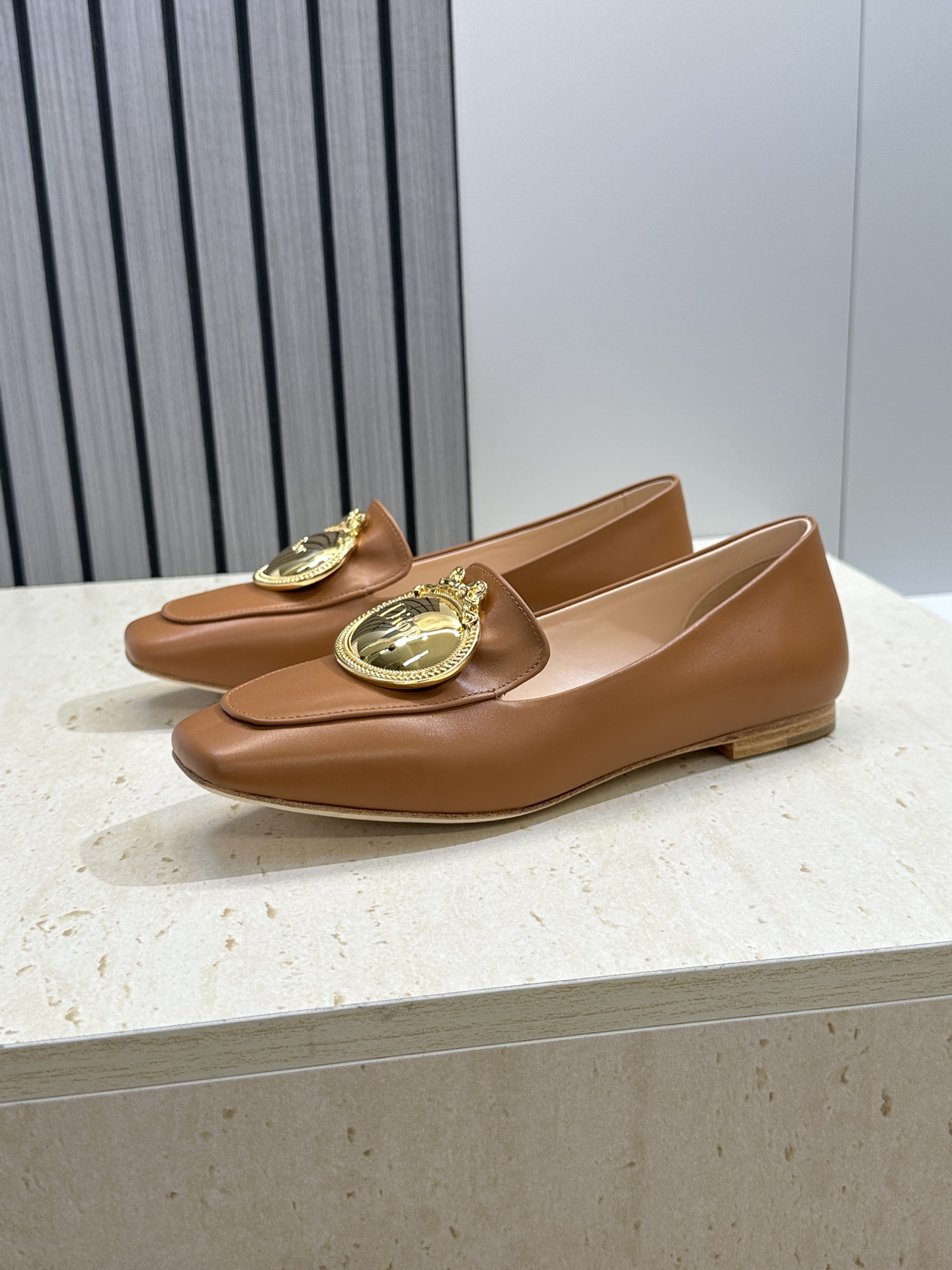 Dior 迪奥2026春夏新款 Medallion平底方头玛丽珍芭蕾舞娃娃女鞋 CD字母logo五金扣时