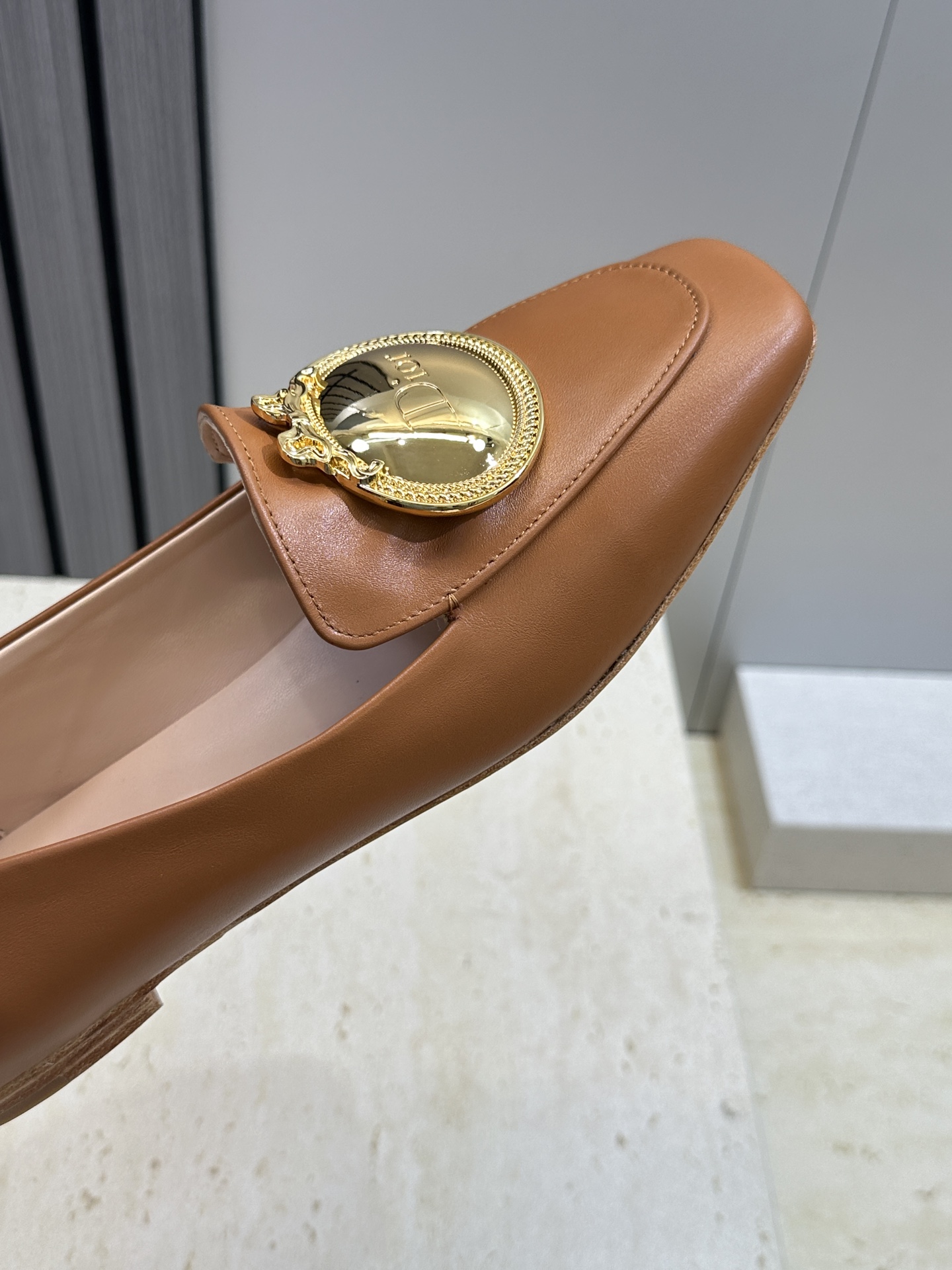 Dior 迪奥2026春夏新款 Medallion平底方头玛丽珍芭蕾舞娃娃女鞋 CD字母logo五金扣时
