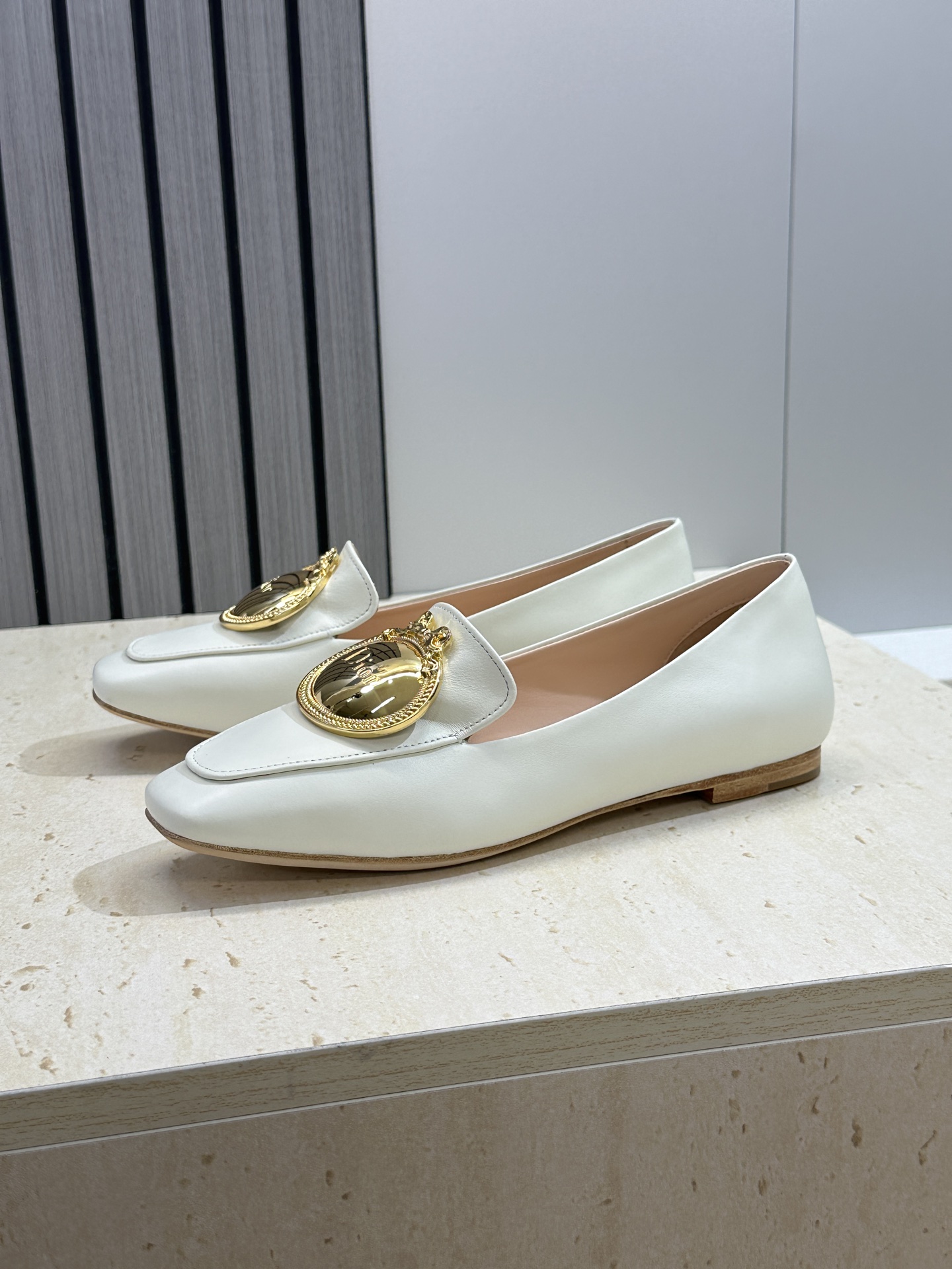 Dior 迪奥2026春夏新款 Medallion平底方头玛丽珍芭蕾舞娃娃女鞋 CD字母logo五金扣时