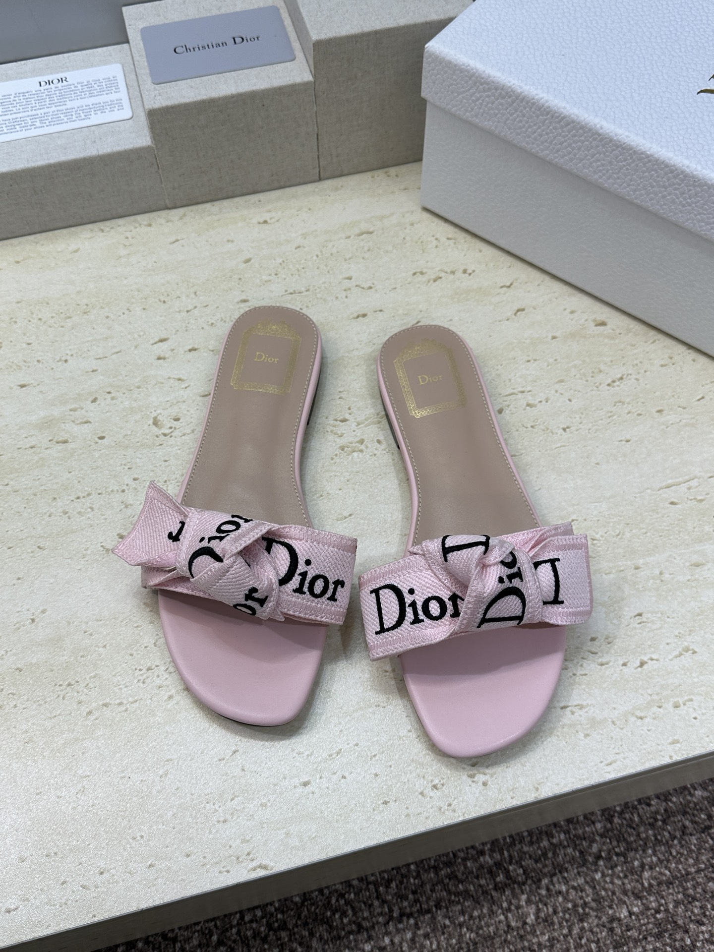 迪奥 Dior 2026 春夏新款J‘ADIOR织带系列粗跟蝴蝶结沙滩女鞋 CD字母logo提花刺绣平底