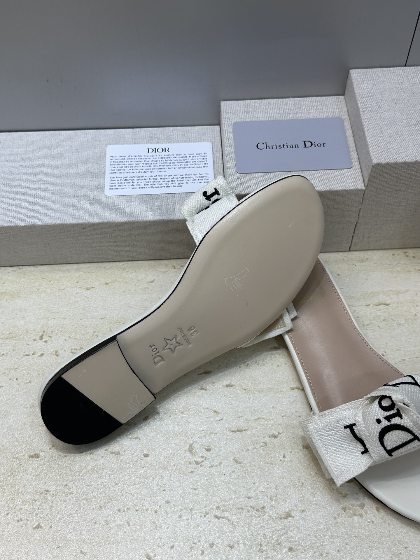 迪奥 Dior 2026 春夏新款J‘ADIOR织带系列粗跟蝴蝶结沙滩女鞋 CD字母logo提花刺绣平底