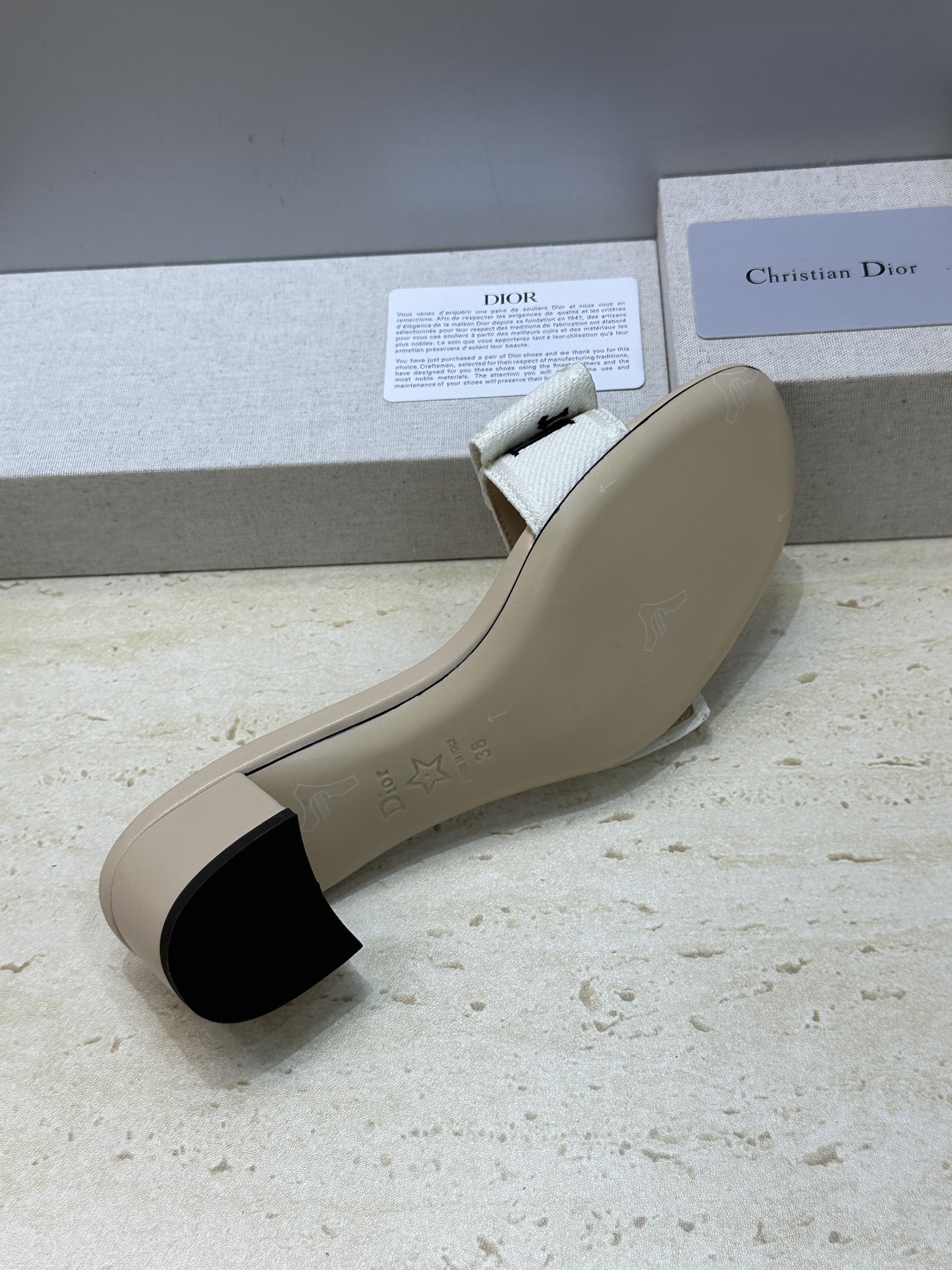 迪奥 Dior 2026 春夏新款J‘ADIOR织带系列粗跟蝴蝶结沙滩女鞋 CD字母logo提花刺绣平底