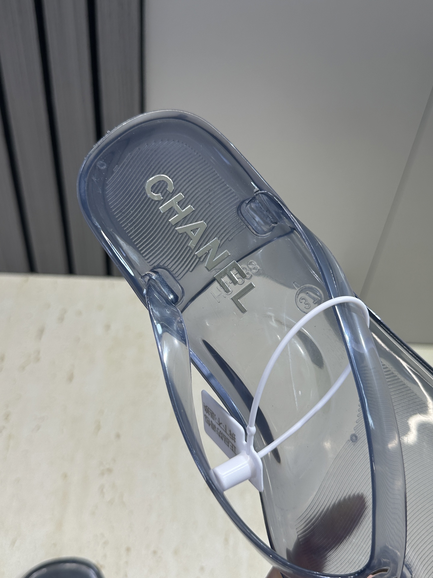 CHANEL 香奈儿 2026春夏平底休闲沙滩女鞋  小香双C字母logo圆头果冻色夹趾人字拖鞋Size