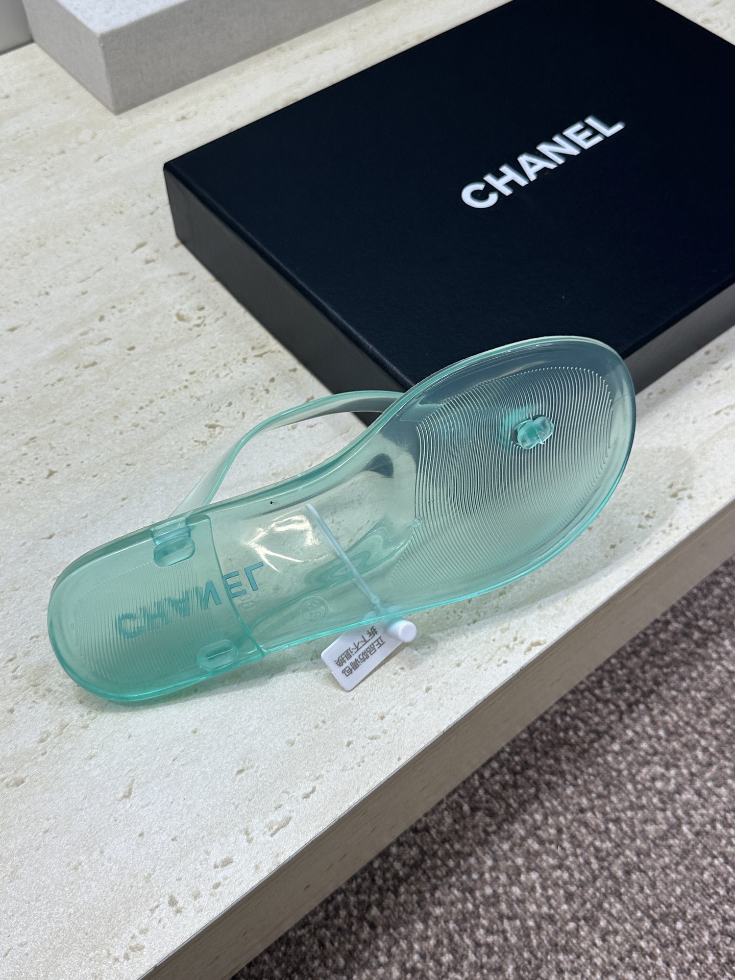 CHANEL 香奈儿 2026春夏平底休闲沙滩女鞋  小香双C字母logo圆头果冻色夹趾人字拖鞋Size