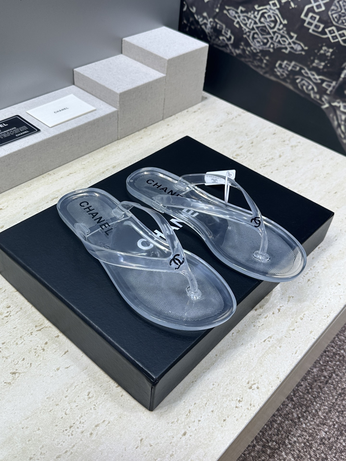 NO:816462,CHANEL Chanel 2026 spring and summer flat casual beach shoes for women Xiaoxiang double C letter logo round toe jelly color flip-flops Size36-41, split-toe shoes, chanel, chanel, slippers19860909CHANEL 香奈儿 2026春夏平底休闲沙滩女鞋 小香双C字母logo圆头果冻色夹趾人字拖鞋 Size36-41,分趾鞋,chanel,chanel,slippers,Women's Shoes