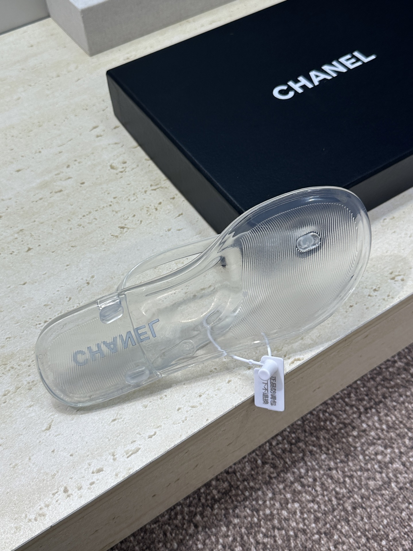 CHANEL 香奈儿 2026春夏平底休闲沙滩女鞋  小香双C字母logo圆头果冻色夹趾人字拖鞋Size