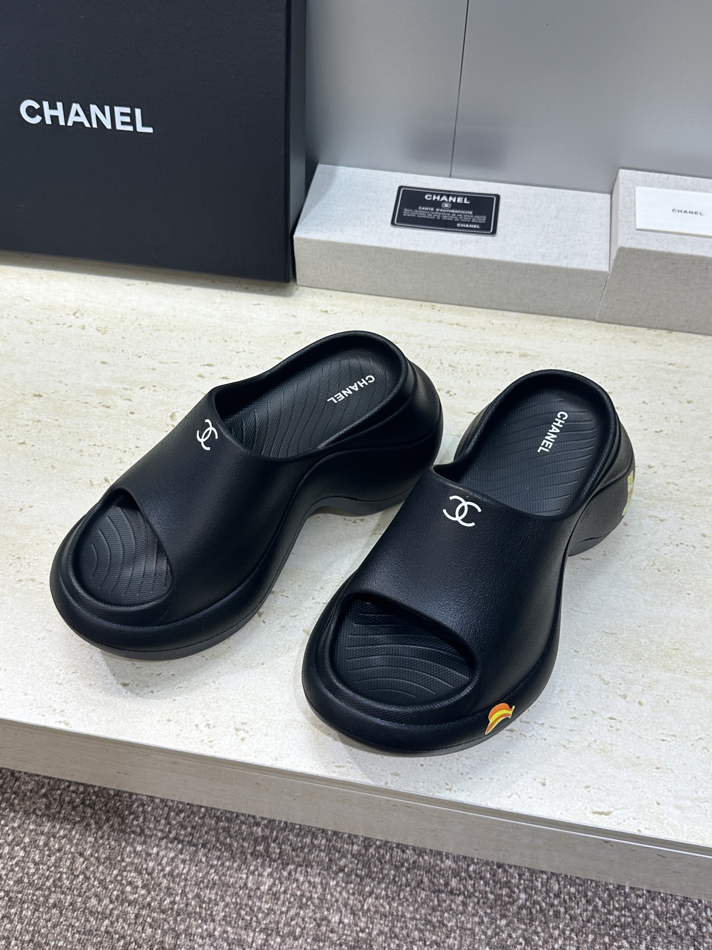 CHANEL 香奈儿 2026春夏新款休闲沙滩女鞋  小香双C字母logo厚底圆头露趾拼色凉拖鞋底厚:6