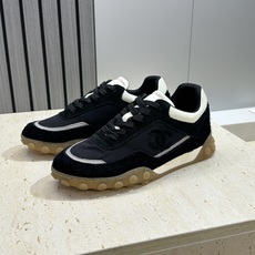 CHANEL 香奈儿2026春夏新款系带阿甘休闲女鞋 小香双C字母logo圆头拼色运动跑鞋材质:鞋面进口 CHANEL 香奈儿2026春夏新款系带阿甘休闲女鞋 小香双C字母logo圆头拼色运动跑鞋材质:鞋面进口