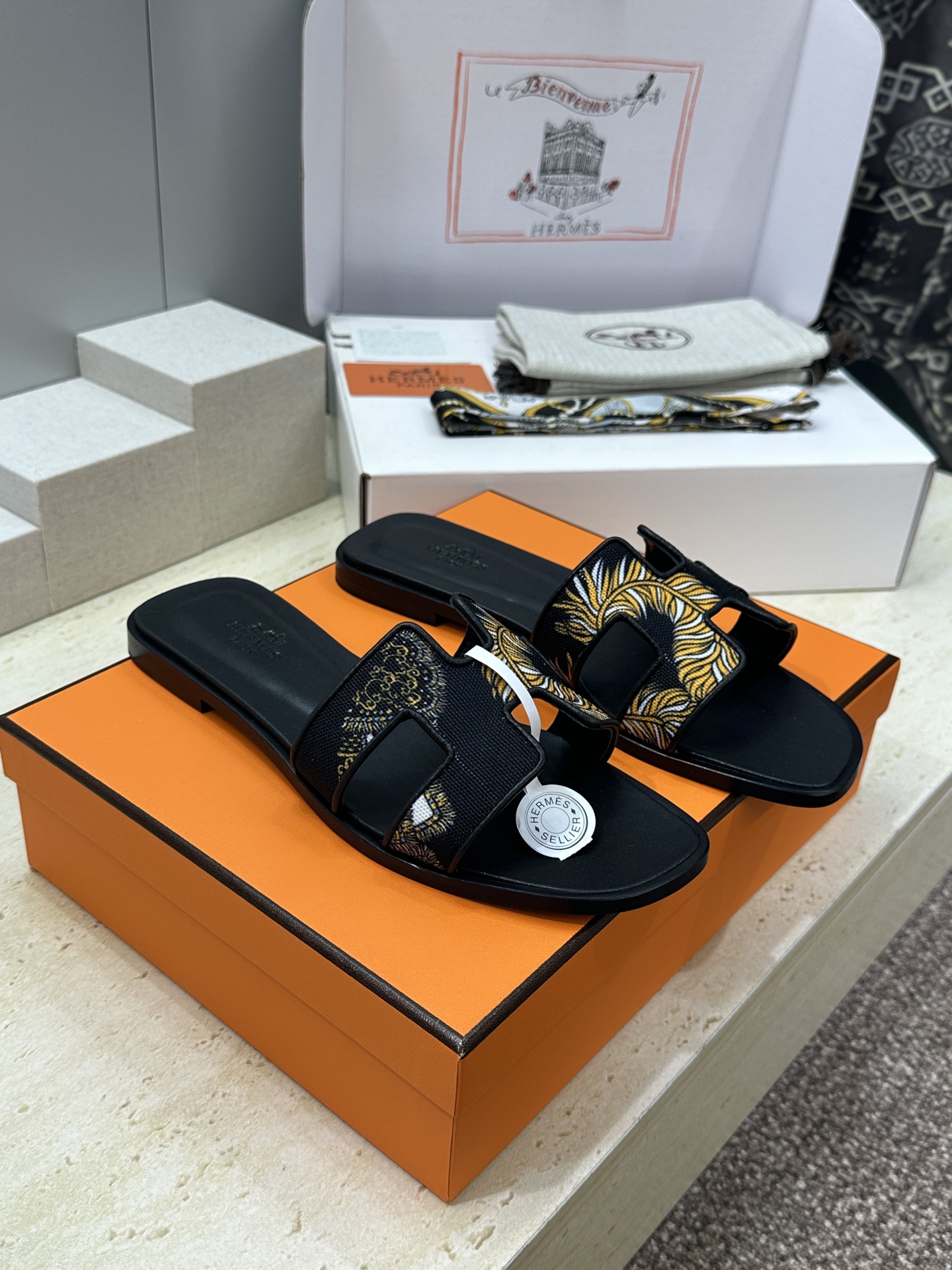 （配全套飞机盒）莞产 代购级 爱马仕 Hermes 2026春夏新色经典款 Oran 拼色工字拖女鞋  