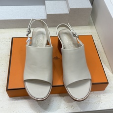 (配全套飞机盒)莞货 代购级 Hermes 爱马仕2026春夏新款高跟女鞋 H家字母logo五金扣粗跟圆 (配全套飞机盒)莞货 代购级 Hermes 爱马仕2026春夏新款高跟女鞋 H家字母logo五金扣粗跟圆