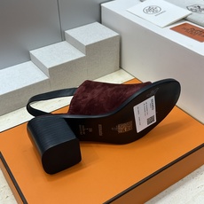 (配全套飞机盒)莞货 代购级 Hermes 爱马仕2026春夏新款高跟女鞋 H家字母logo五金扣粗跟圆 (配全套飞机盒)莞货 代购级 Hermes 爱马仕2026春夏新款高跟女鞋 H家字母logo五金扣粗跟圆