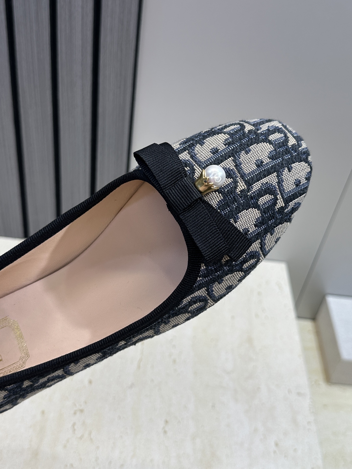 迪奥 Dior 2026春夏高定系列新款 D-Ramour 标志性Oblique电绣平底玛丽珍芭蕾舞女鞋