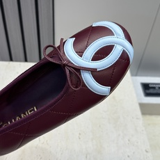 Chanel 香奈儿 2026春夏新款玛丽珍芭蕾舞娃娃女鞋 小香双C字母logo平底圆头蝴蝶结拼色单鞋 Chanel 香奈儿 2026春夏新款玛丽珍芭蕾舞娃娃女鞋 小香双C字母logo平底圆头蝴蝶结拼色单鞋