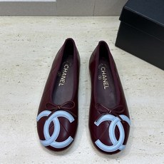 Chanel 香奈儿 2026春夏新款玛丽珍芭蕾舞娃娃女鞋 小香双C字母logo平底圆头蝴蝶结拼色单鞋 Chanel 香奈儿 2026春夏新款玛丽珍芭蕾舞娃娃女鞋 小香双C字母logo平底圆头蝴蝶结拼色单鞋