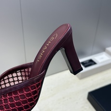 CHANEL 香奈儿 2026春夏走秀新款时尚粗跟拼色女鞋 小香双C字母logo五金扣高跟尖头鱼嘴露趾 CHANEL 香奈儿 2026春夏走秀新款时尚粗跟拼色女鞋 小香双C字母logo五金扣高跟尖头鱼嘴露趾