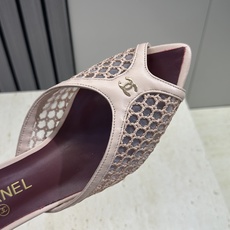 CHANEL 香奈儿 2026春夏走秀新款时尚粗跟拼色女鞋 小香双C字母logo五金扣高跟尖头鱼嘴露趾 CHANEL 香奈儿 2026春夏走秀新款时尚粗跟拼色女鞋 小香双C字母logo五金扣高跟尖头鱼嘴露趾