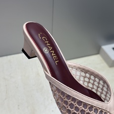 CHANEL 香奈儿 2026春夏走秀新款时尚粗跟拼色女鞋 小香双C字母logo五金扣高跟尖头鱼嘴露趾 CHANEL 香奈儿 2026春夏走秀新款时尚粗跟拼色女鞋 小香双C字母logo五金扣高跟尖头鱼嘴露趾