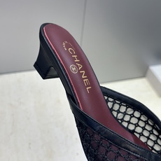 CHANEL 香奈儿 2026春夏走秀新款时尚粗跟拼色女鞋 小香双C字母logo五金扣高跟尖头鱼嘴露趾 CHANEL 香奈儿 2026春夏走秀新款时尚粗跟拼色女鞋 小香双C字母logo五金扣高跟尖头鱼嘴露趾