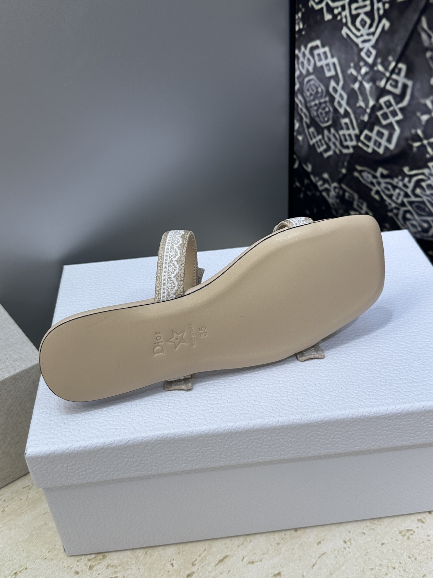 J'ADIOR 迪奥 Dior 2026 春夏新款高定系列Dentelle平底蝴蝶结织带女鞋  明星同款