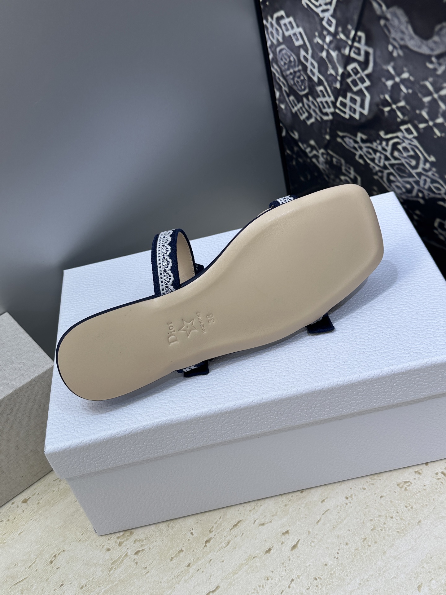 J'ADIOR 迪奥 Dior 2026 春夏新款高定系列Dentelle平底蝴蝶结织带女鞋  明星同款