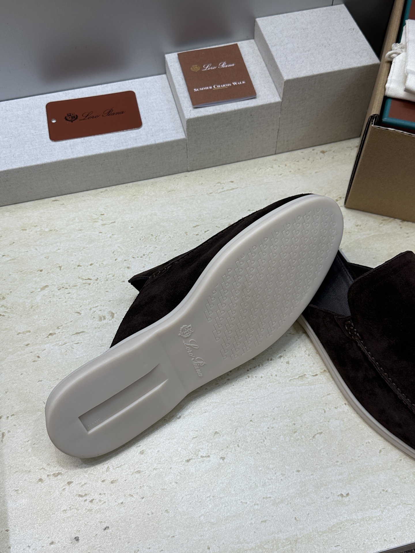 (配全套飞机盒)LORO PIANA 诺悠.翩雅 经典春夏果冻色平底穆勒凉拖男鞋 LP字母logo糖果色