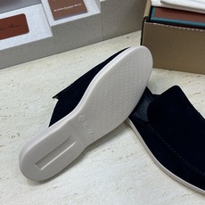 (配全套飞机盒)LORO PIANA 诺悠.翩雅 经典春夏果冻色平底穆勒凉拖男鞋 LP字母logo糖果色 (配全套飞机盒)LORO PIANA 诺悠.翩雅 经典春夏果冻色平底穆勒凉拖男鞋 LP字母logo糖果色