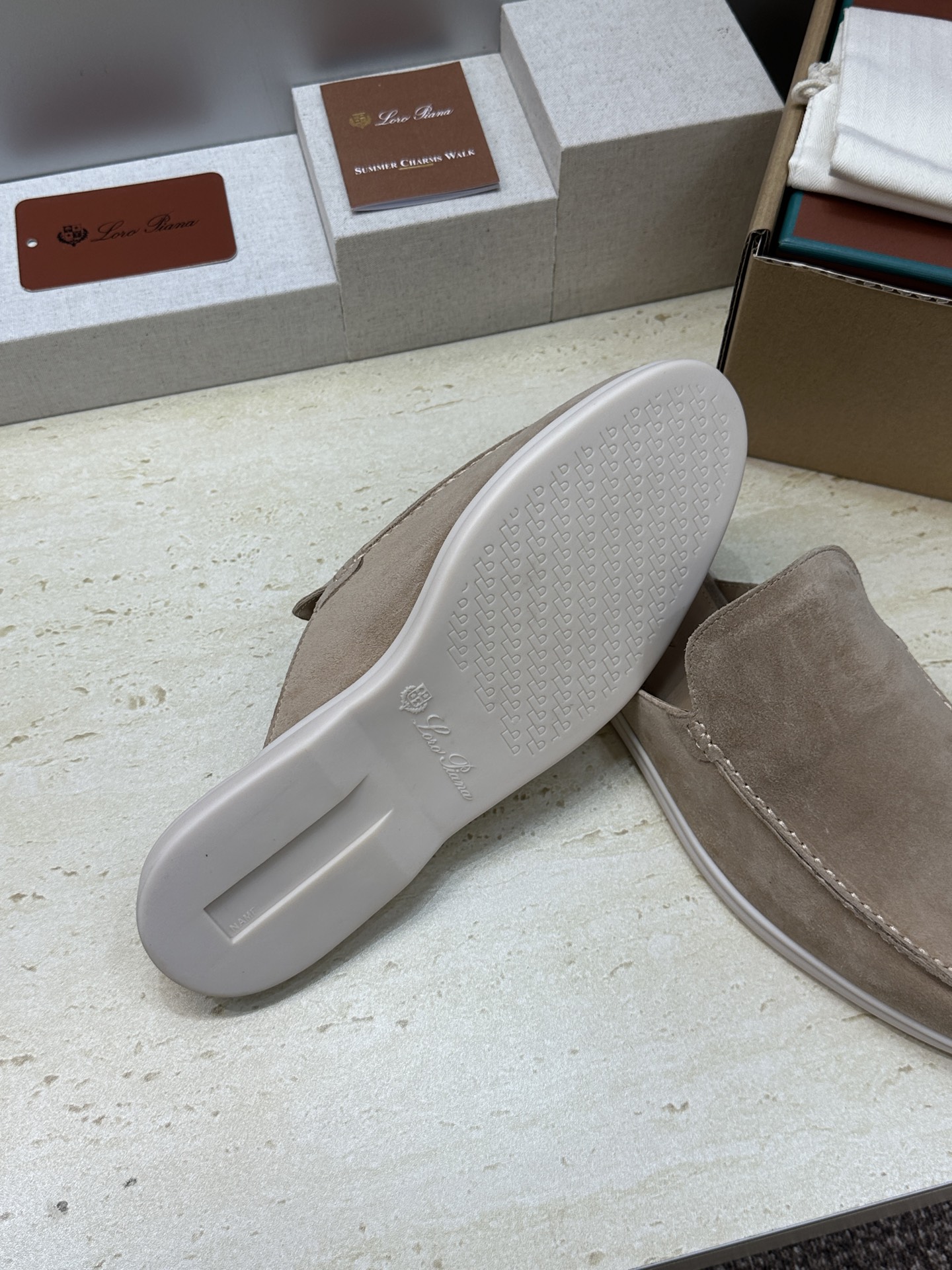 (配全套飞机盒)LORO PIANA 诺悠.翩雅 经典春夏果冻色平底穆勒凉拖男鞋 LP字母logo糖果色