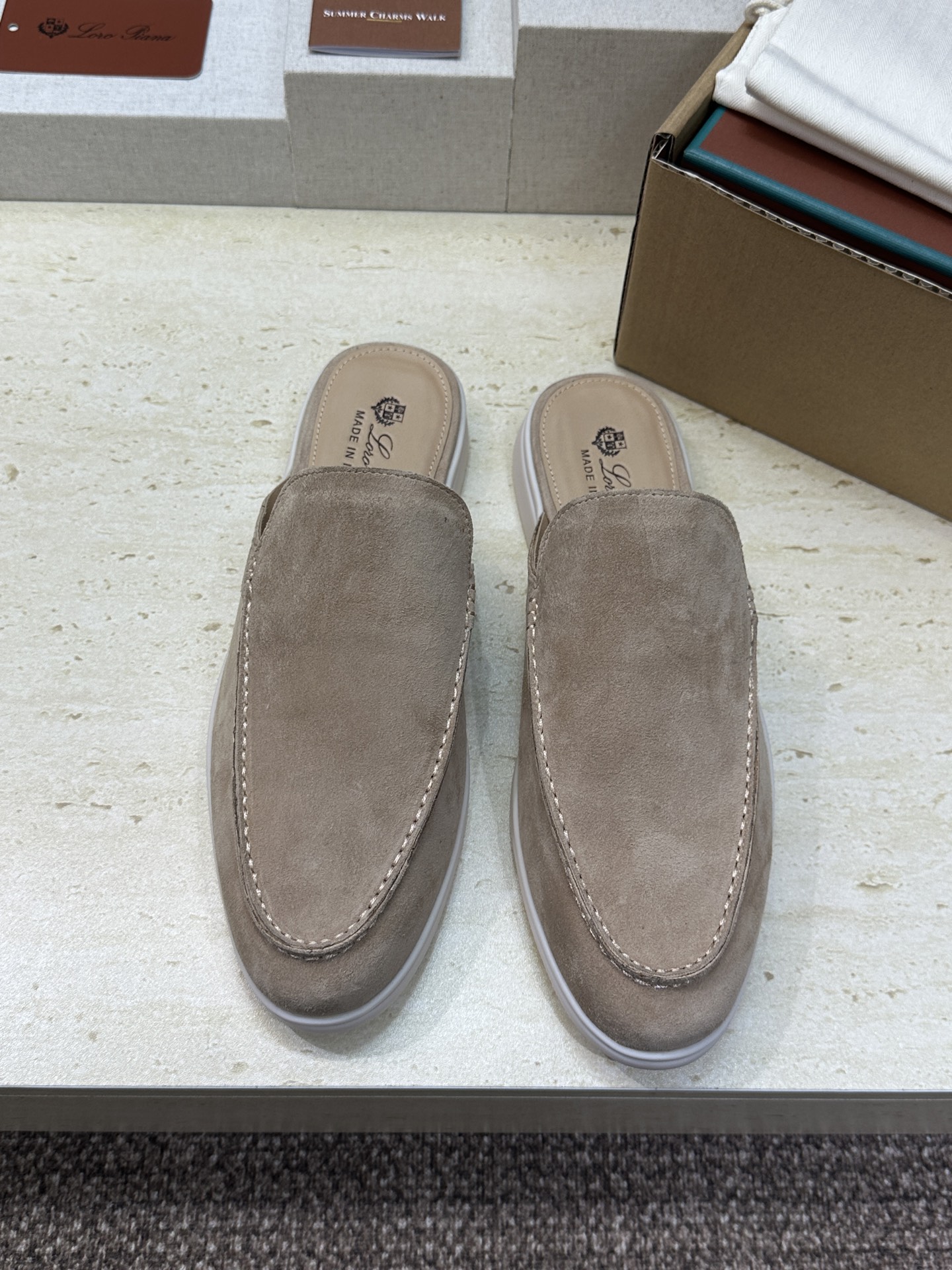(配全套飞机盒)LORO PIANA 诺悠.翩雅 经典春夏果冻色平底穆勒凉拖男鞋 LP字母logo糖果色