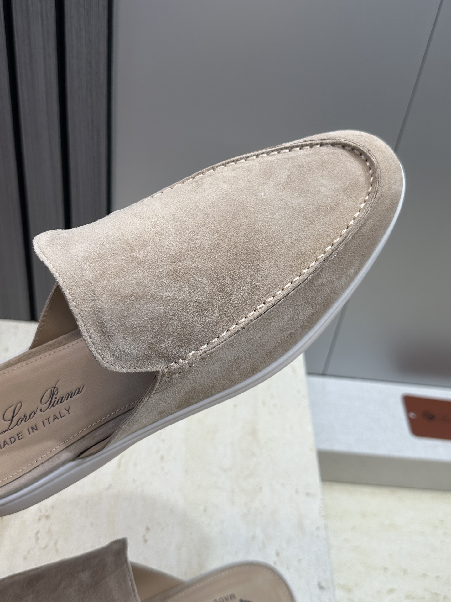 (配全套飞机盒)LORO PIANA 诺悠.翩雅 经典春夏果冻色平底穆勒凉拖男鞋 LP字母logo糖果色