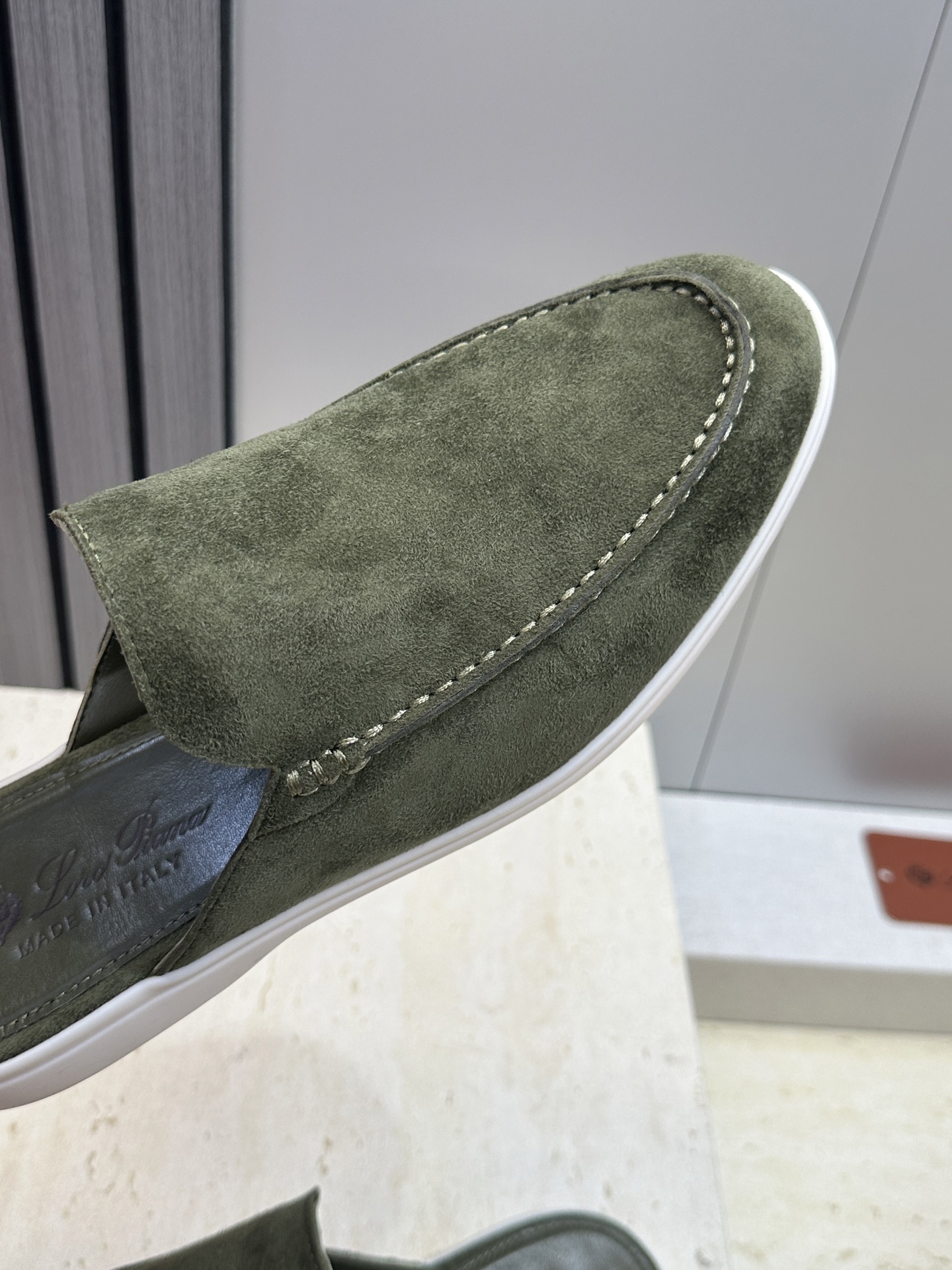 (配全套飞机盒)LORO PIANA 诺悠.翩雅 经典春夏果冻色平底穆勒凉拖男鞋 LP字母logo糖果色