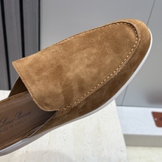 (配全套飞机盒)LORO PIANA 诺悠.翩雅 经典春夏果冻色平底穆勒凉拖男鞋 LP字母logo糖果色 (配全套飞机盒)LORO PIANA 诺悠.翩雅 经典春夏果冻色平底穆勒凉拖男鞋 LP字母logo糖果色