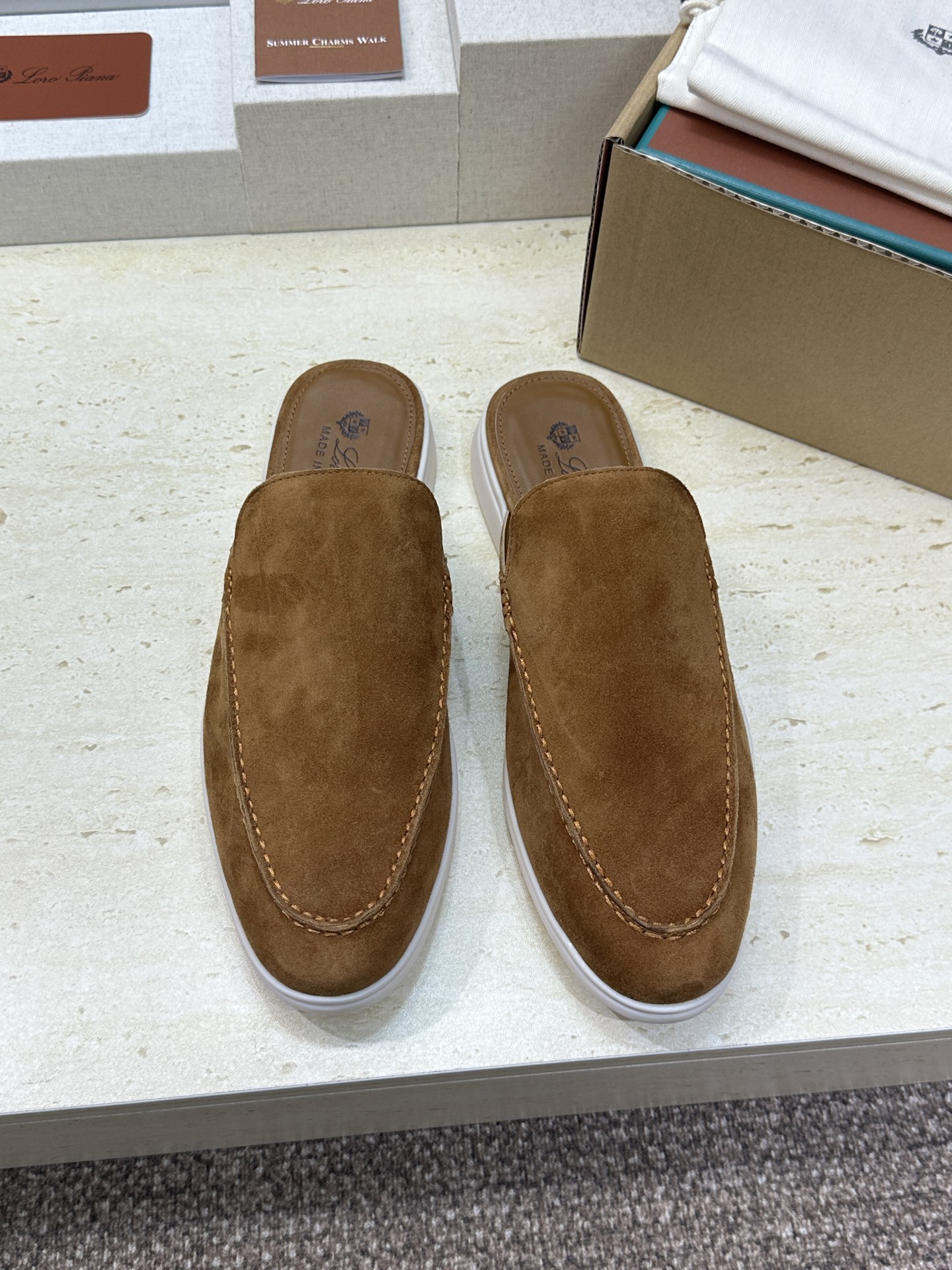 (配全套飞机盒)LORO PIANA 诺悠.翩雅 经典春夏果冻色平底穆勒凉拖男鞋 LP字母logo糖果色