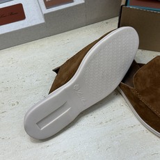 (配全套飞机盒)LORO PIANA 诺悠.翩雅 经典春夏果冻色平底穆勒凉拖男鞋 LP字母logo糖果色 (配全套飞机盒)LORO PIANA 诺悠.翩雅 经典春夏果冻色平底穆勒凉拖男鞋 LP字母logo糖果色