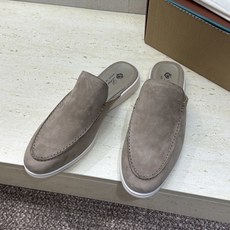 (配全套飞机盒)LORO PIANA 诺悠.翩雅 经典春夏果冻色平底穆勒凉拖男鞋 LP字母logo糖果色 (配全套飞机盒)LORO PIANA 诺悠.翩雅 经典春夏果冻色平底穆勒凉拖男鞋 LP字母logo糖果色