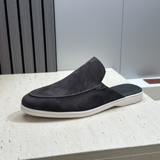 (配全套飞机盒)LORO PIANA 诺悠.翩雅 经典春夏果冻色平底穆勒凉拖男鞋 LP字母logo糖果色 (配全套飞机盒)LORO PIANA 诺悠.翩雅 经典春夏果冻色平底穆勒凉拖男鞋 LP字母logo糖果色