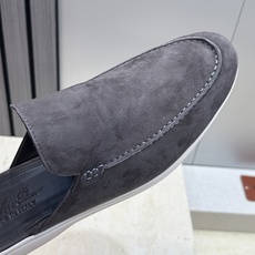 (配全套飞机盒)LORO PIANA 诺悠.翩雅 经典春夏果冻色平底穆勒凉拖男鞋 LP字母logo糖果色 (配全套飞机盒)LORO PIANA 诺悠.翩雅 经典春夏果冻色平底穆勒凉拖男鞋 LP字母logo糖果色