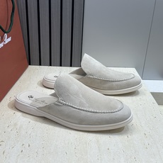 (配全套飞机盒)LORO PIANA 诺悠.翩雅 经典春夏果冻色平底穆勒凉拖男鞋 LP字母logo糖果色 (配全套飞机盒)LORO PIANA 诺悠.翩雅 经典春夏果冻色平底穆勒凉拖男鞋 LP字母logo糖果色