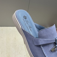 (配全套飞机盒)LORO PIANA 诺悠.翩雅 经典春夏果冻色平底流苏穆勒凉拖女鞋 LP字母logo五 (配全套飞机盒)LORO PIANA 诺悠.翩雅 经典春夏果冻色平底流苏穆勒凉拖女鞋 LP字母logo五