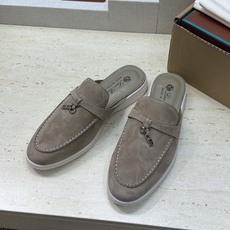 (配全套飞机盒)LORO PIANA 诺悠.翩雅 经典春夏果冻色平底流苏穆勒凉拖女鞋 LP字母logo五 (配全套飞机盒)LORO PIANA 诺悠.翩雅 经典春夏果冻色平底流苏穆勒凉拖女鞋 LP字母logo五