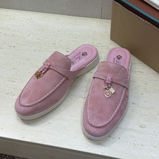(配全套飞机盒)LORO PIANA 诺悠.翩雅 经典春夏果冻色平底流苏穆勒凉拖女鞋 LP字母logo五 (配全套飞机盒)LORO PIANA 诺悠.翩雅 经典春夏果冻色平底流苏穆勒凉拖女鞋 LP字母logo五