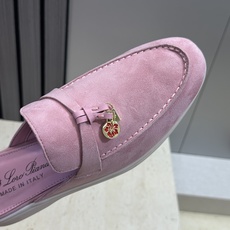 (配全套飞机盒)LORO PIANA 诺悠.翩雅 经典春夏果冻色平底流苏穆勒凉拖女鞋 LP字母logo五 (配全套飞机盒)LORO PIANA 诺悠.翩雅 经典春夏果冻色平底流苏穆勒凉拖女鞋 LP字母logo五