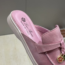 (配全套飞机盒)LORO PIANA 诺悠.翩雅 经典春夏果冻色平底流苏穆勒凉拖女鞋 LP字母logo五 (配全套飞机盒)LORO PIANA 诺悠.翩雅 经典春夏果冻色平底流苏穆勒凉拖女鞋 LP字母logo五