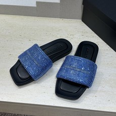 Alexanderwang 2026春夏新款水钻女鞋 亚历山大.王 字母logo平底方头露趾凉拖鞋材质: Alexanderwang 2026春夏新款水钻女鞋 亚历山大.王 字母logo平底方头露趾凉拖鞋材质: