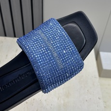 Alexanderwang 2026春夏新款水钻女鞋 亚历山大.王 字母logo平底方头露趾凉拖鞋材质: Alexanderwang 2026春夏新款水钻女鞋 亚历山大.王 字母logo平底方头露趾凉拖鞋材质: