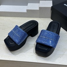 Alexander Wang 2026春夏新款粗跟水钻女鞋 亚历山大 .王明星同款字母logo厚底方头露 Alexander Wang 2026春夏新款粗跟水钻女鞋 亚历山大 .王明星同款字母logo厚底方头露