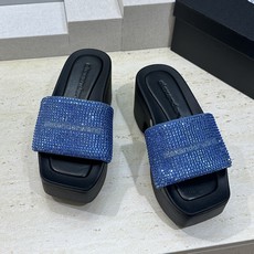 Alexander Wang 2026春夏新款粗跟水钻女鞋 亚历山大 .王明星同款字母logo厚底方头露 Alexander Wang 2026春夏新款粗跟水钻女鞋 亚历山大 .王明星同款字母logo厚底方头露