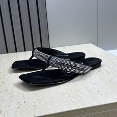 Alexanderwang 2026春夏新款水钻人字拖沙滩女鞋 亚历山大.王 字母logo平底方头夹趾凉 Alexanderwang 2026春夏新款水钻人字拖沙滩女鞋 亚历山大.王 字母logo平底方头夹趾凉